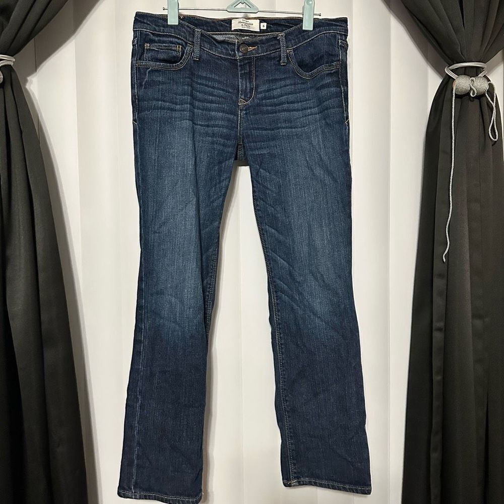 Abercrombie & Fitch stretch women’s denim dark blue jeans